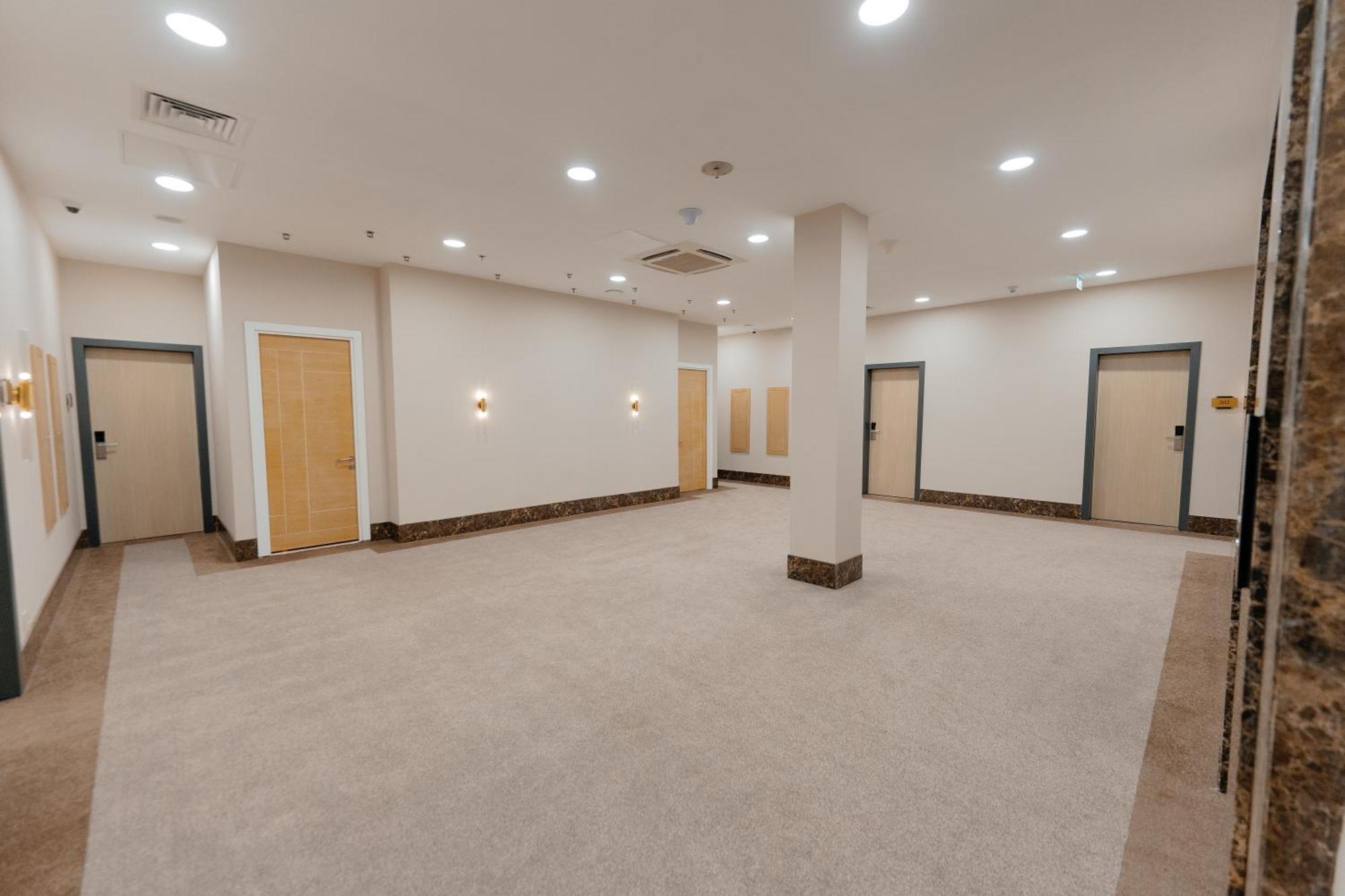 Alau Hotel Астана Екстериор снимка