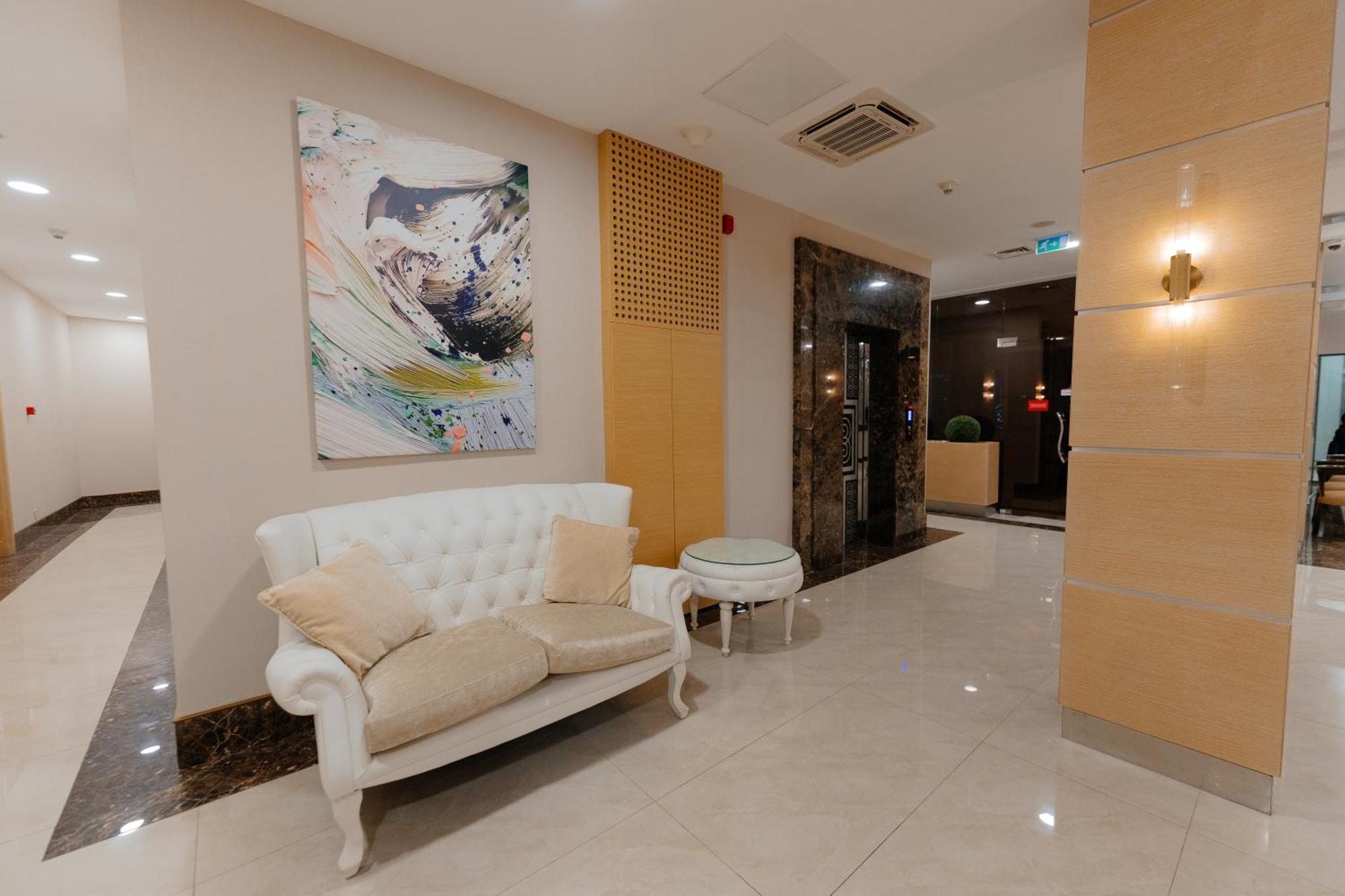 Alau Hotel Астана Екстериор снимка